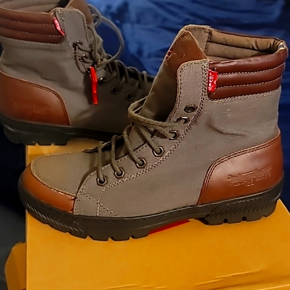 Lewis men Clarkson canvas size 7 men